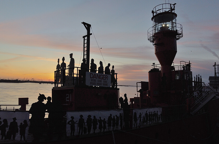 Windrush Silhouettes © Jason Photos